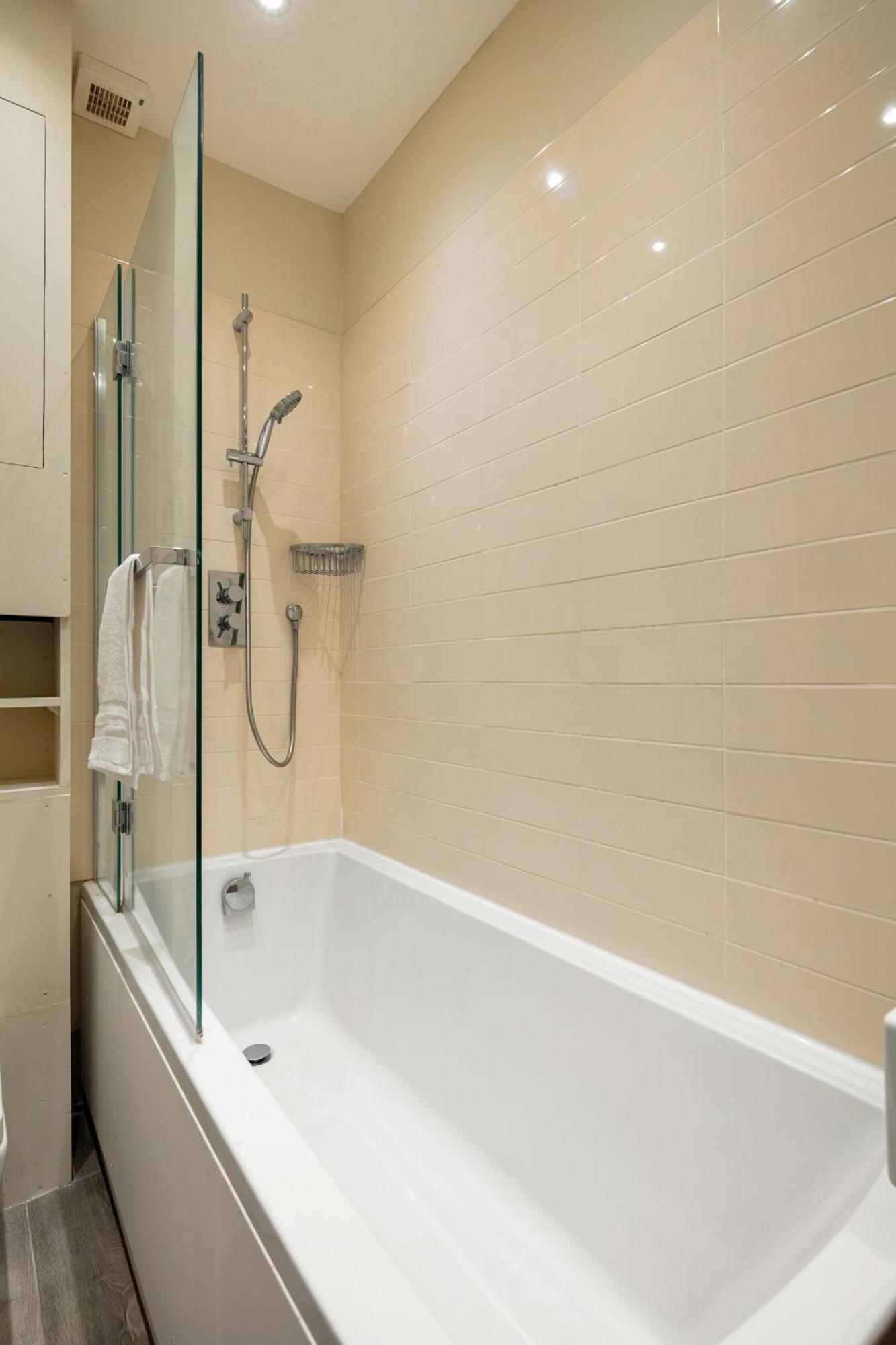 5A - Bright And Airy 2 Bedroom Apartment - Close To Central Лондон Екстериор снимка