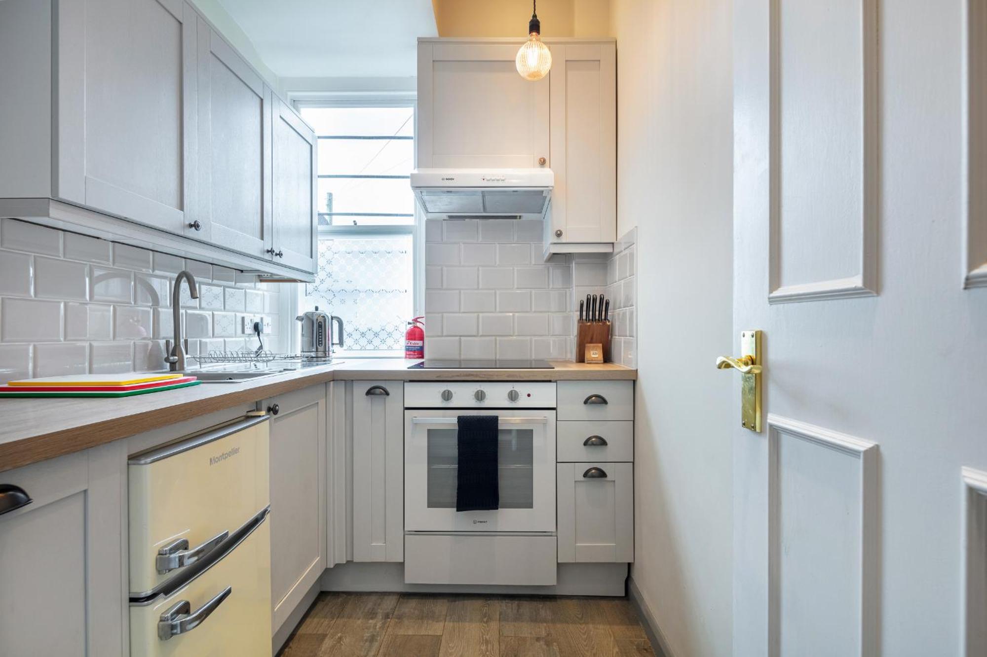 5A - Bright And Airy 2 Bedroom Apartment - Close To Central Лондон Екстериор снимка